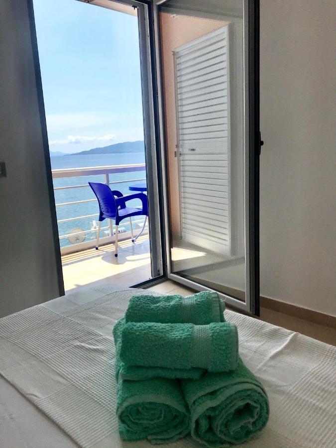 Amazing View Apartment Sarande Ngoại thất bức ảnh